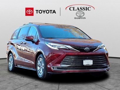 Used 2023 Toyota Sienna Platinum