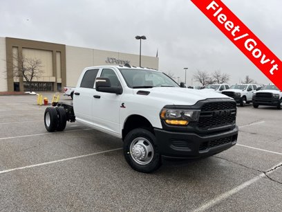 New 2024 RAM 3500 Tradesman w/ Chrome Appearance Group