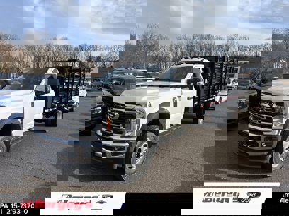 New 2025 Ford F550 2WD Regular Cab Super Duty w/ XL Chrome Package