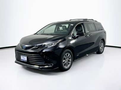 Used 2021 Toyota Sienna XLE