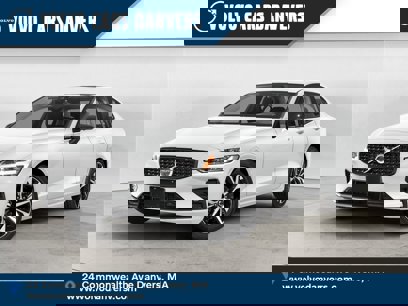 New 2024 Volvo S60 B5 Plus w/ Climate Package