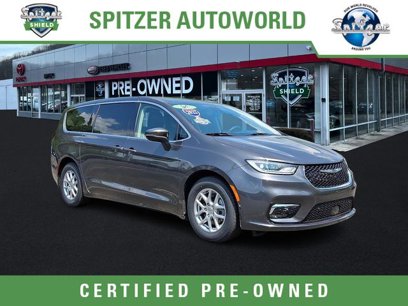 Used 2023 Chrysler Pacifica Touring-L