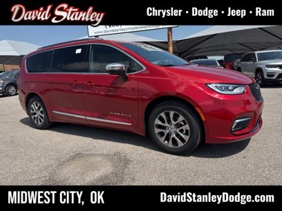 New 2025 Chrysler Pacifica Pinnacle
