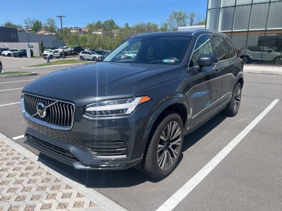 Used 2022 Volvo XC90 T5 Momentum w/ Advanced Package