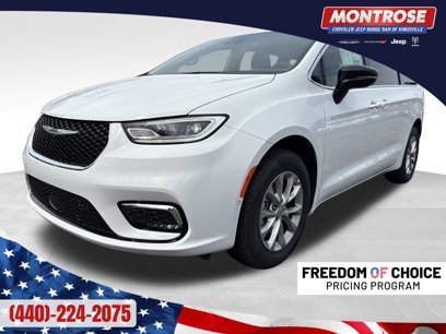 New 2025 Chrysler Pacifica Select