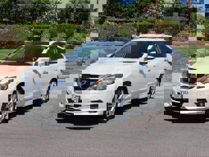Used 2016 Nissan Altima 3.5 SL w/ 3.5 Technology Package