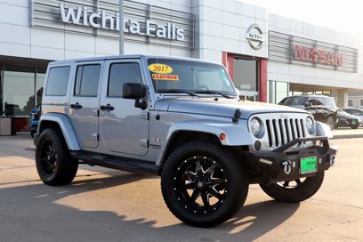 Used 2017 Jeep Wrangler Unlimited Sahara w/ Connectivity Group