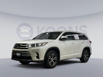 Used 2017 Toyota Highlander LE