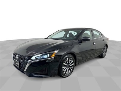 Used 2024 Nissan Altima 2.5 SV
