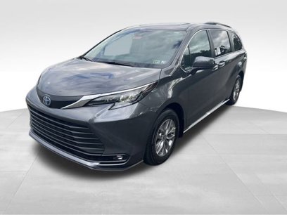 New 2025 Toyota Sienna XLE