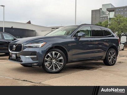 Used 2022 Volvo XC60 B5 Momentum w/ Advanced Package