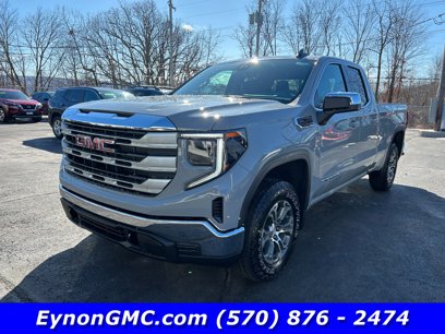 New 2025 GMC Sierra 1500 SLE w/ Preferred Package