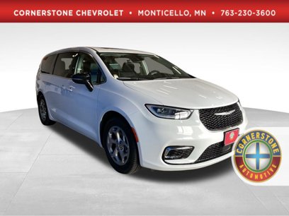 Used 2024 Chrysler Pacifica Limited