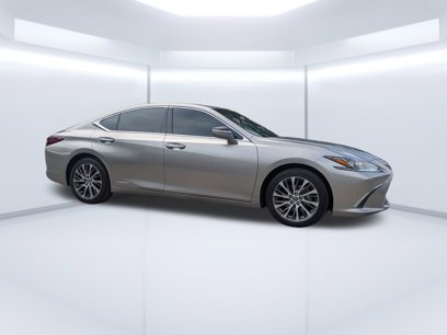 Used 2021 Lexus ES 300h w/ Premium Package