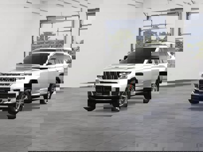 New 2025 Jeep Grand Cherokee L Laredo w/ Luxury Tech Group I