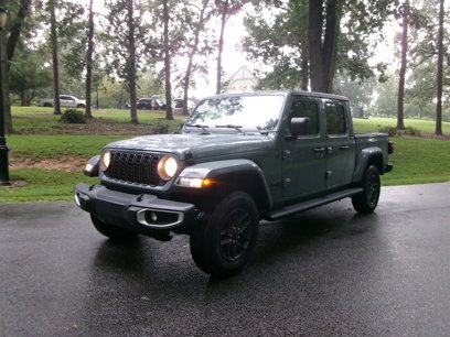 Used 2024 Jeep Gladiator Sport