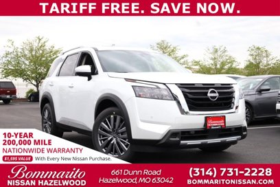 New 2025 Nissan Pathfinder SL w/ SL Premium Package