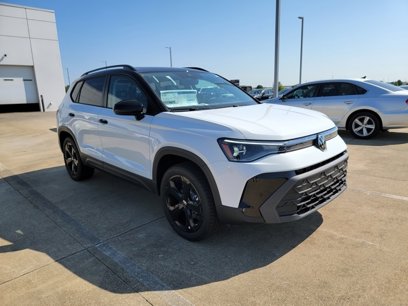 New 2025 Volkswagen Taos SE
