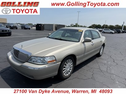 Used 2004 Lincoln Town Car Signature