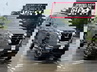 New 2025 Nissan Pathfinder S
