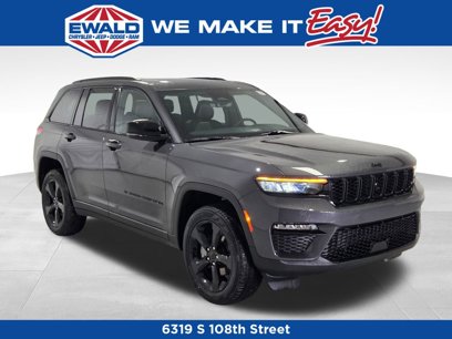 New 2025 Jeep Grand Cherokee Limited w/ Black Appearance Package