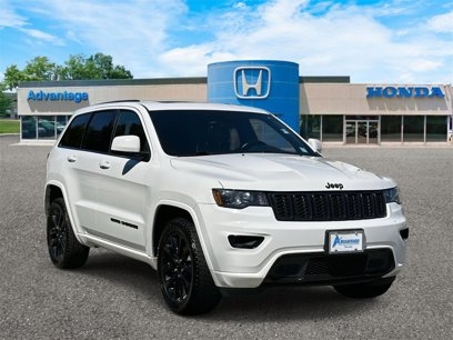 Used 2017 Jeep Grand Cherokee Altitude