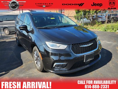 Used 2022 Chrysler Pacifica Touring-L