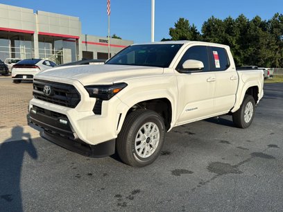 New 2024 Toyota Tacoma SR5