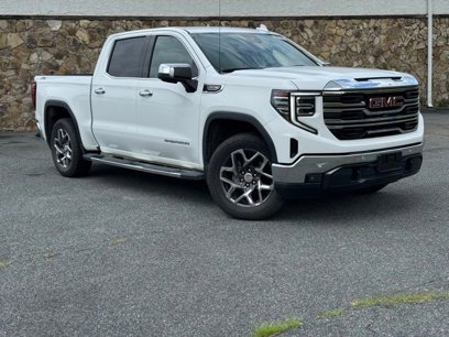 Used 2025 GMC Sierra 1500 SLT w/ SLT Premium Plus Package