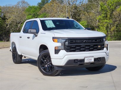 New 2025 Chevrolet Silverado 1500 Custom
