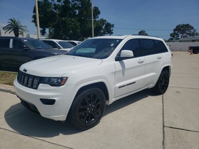 Used 2020 Jeep Grand Cherokee Altitude