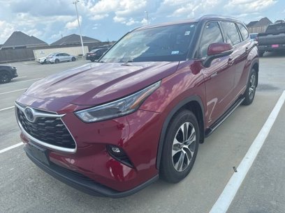 Used 2021 Toyota Highlander XLE