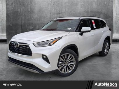 New 2025 Toyota Highlander Platinum
