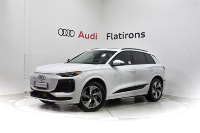 New 2025 Audi Q6 e-tron Premium