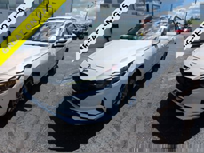 Used 2022 Hyundai Elantra SE w/ Preferred Accessory Package