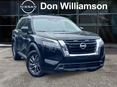 New 2025 Nissan Pathfinder SV w/ SV Premium Package