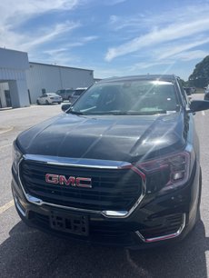 Used 2024 GMC Terrain SLE