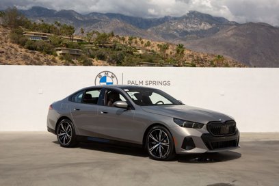 New 2025 BMW 550e xDrive w/ Executive Package