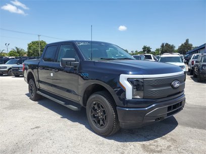 New 2025 Ford F150 Lightning XLT w/ Max Trailer Tow Package