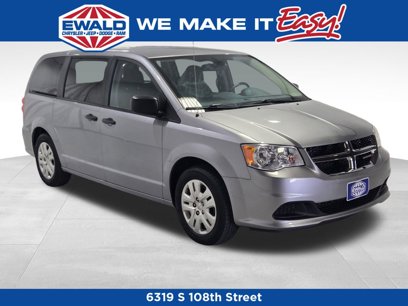 Certified 2019 Dodge Grand Caravan SE w/ UConnect Hands-Free Group