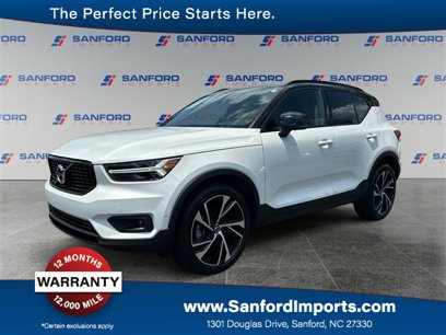 Used 2022 Volvo XC40 T5 R-Design w/ Advanced Package