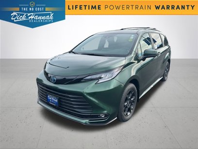 New 2025 Toyota Sienna XLE Woodland Edition
