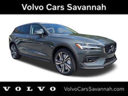 New 2026 Volvo V60 B5 Cross Country Plus w/ Protection Package Premier