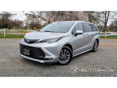 Used 2023 Toyota Sienna XLE