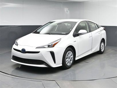 Used 2022 Toyota Prius LE
