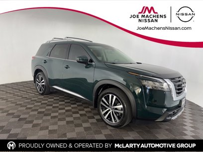 Used 2024 Nissan Pathfinder Platinum w/ Cargo Package