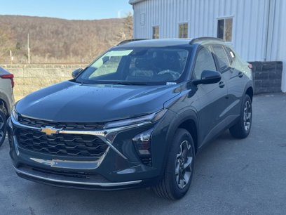 New 2025 Chevrolet Trax LT w/ Driver Confidence Package