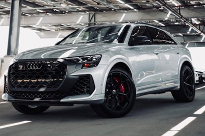 New 2025 Audi RS Q8 performance