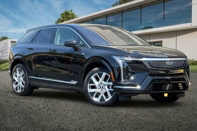 New 2025 Cadillac Optiq Luxury 1 w/ LPO, Floor Liner Package