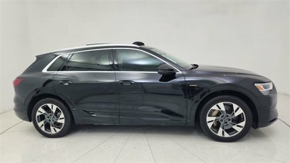 Used 2022 Audi e-tron Premium Plus w/ Premium Plus Package